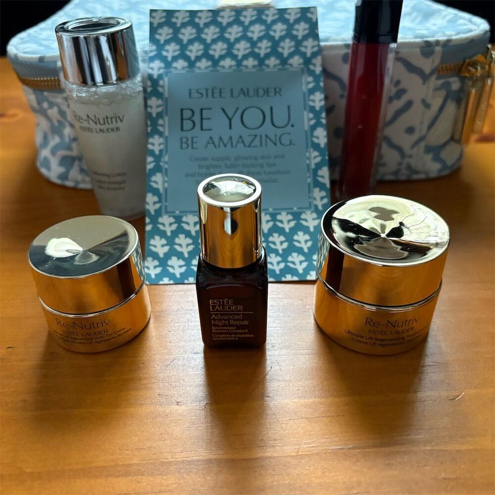 Estée Lauder Travel Skincare & Cosmetic Gift Set w/ Bag & Card